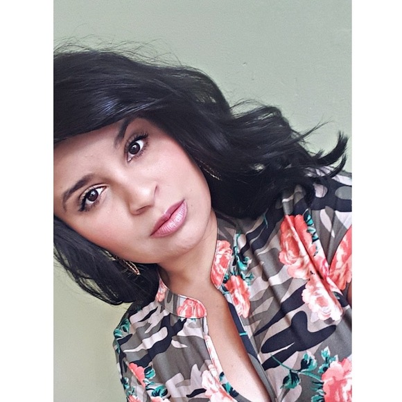 Meet your Posher, Paisley - Picture 1 of 1